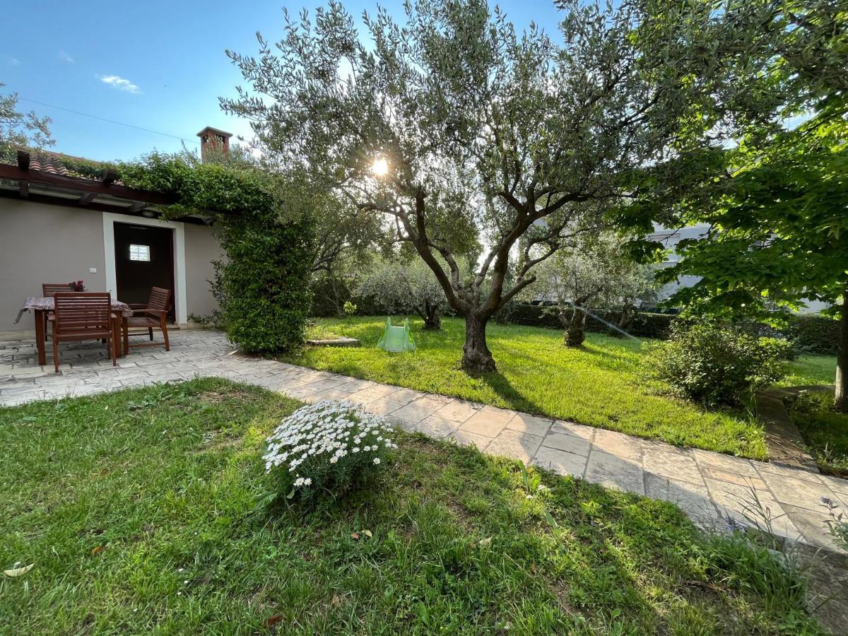 Lina Apartament *